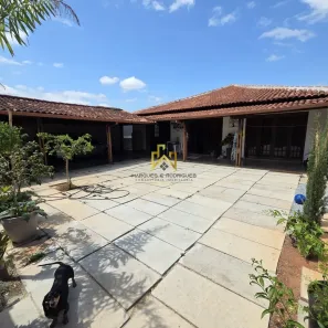 Casa com 5 Quartos à venda, 360m² no Santa Mônica, Belo Horizonte