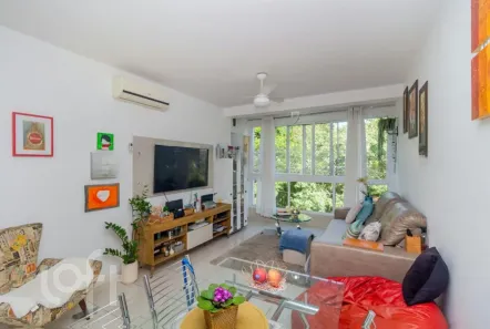 Apartamento com 2 Quartos à venda, 75m² no Vila Ipiranga, Porto Alegre