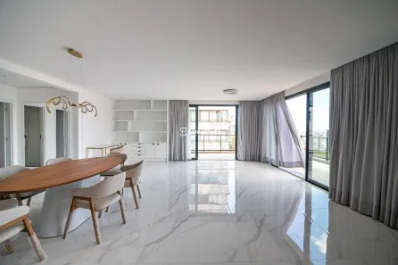 Apartamento com 3 Quartos para alugar, 221m² no Petrópolis, Porto Alegre