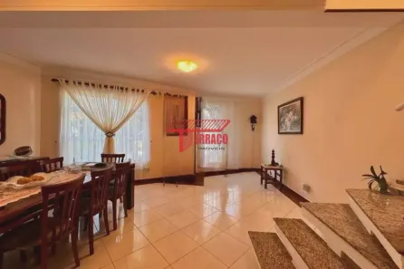 Sobrado com 3 Quartos à venda, 141m² no Vila Scarpelli, Santo André
