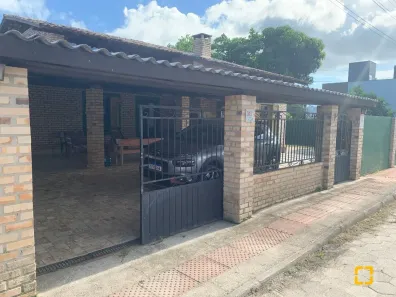 Casa com 3 Quartos à venda, 157m² no Campeche, Florianópolis