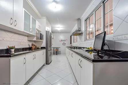 Sobrado com 3 Quartos à venda, 270m² no Parolin, Curitiba