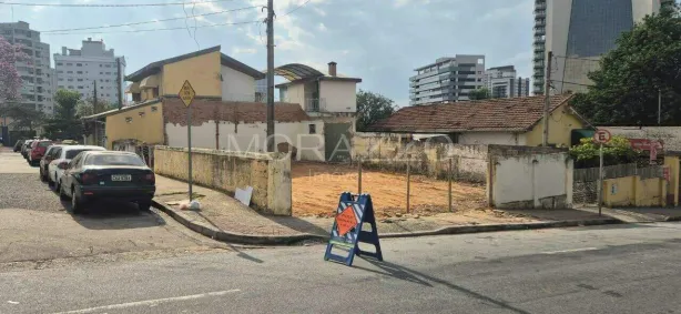 à venda, 250m² no Vila Sanches, São José dos Campos