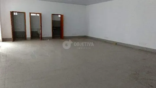 Ponto Comercial para alugar, 100m² no Centro, Uberlândia