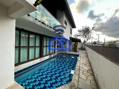 Sobrado com 4 Quartos à venda, 350m² no Centro, Caraguatatuba