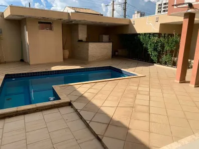 Sobrado com 3 Quartos à venda, 252m² no Centro, Taubaté