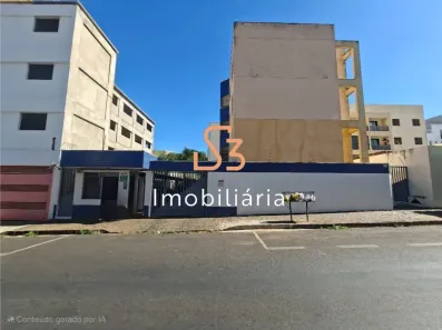 Apartamento com 3 Quartos para alugar, 85m² no Umuarama, Uberlândia