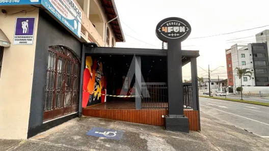 Sala Comercial para alugar, 162m² no Floresta, Joinville