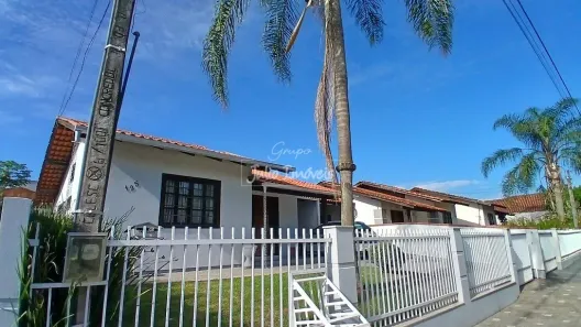 Casa com 2 Quartos à venda, 163m² no Limoeiro, Brusque