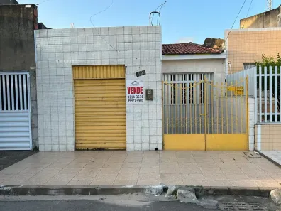 Casa com 3 Quartos à venda, 160m² no Dezoito do Forte, Aracaju