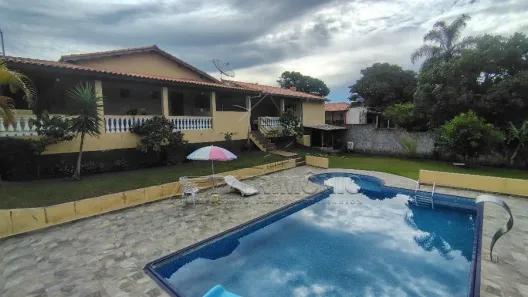 Fazenda/Sítio com 3 Quartos à venda, 215m² no Portal do Pirapora, Salto de Pirapora