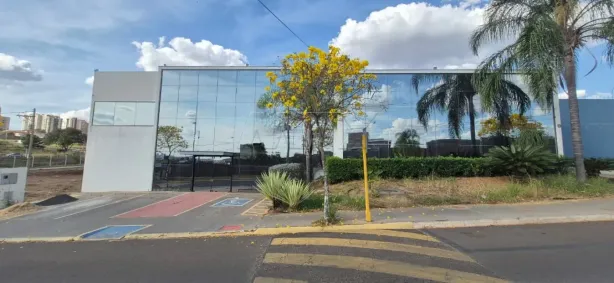 Prédio Comercial para alugar, 902m² no Residencial Jardim Estoril V, Bauru