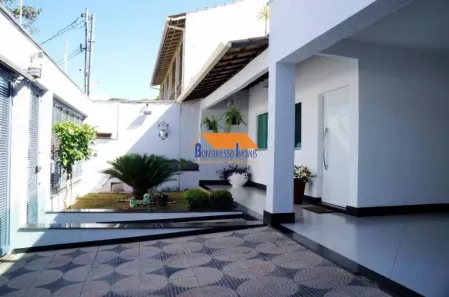 Casa com 4 Quartos à venda, 211m² no Planalto, Belo Horizonte