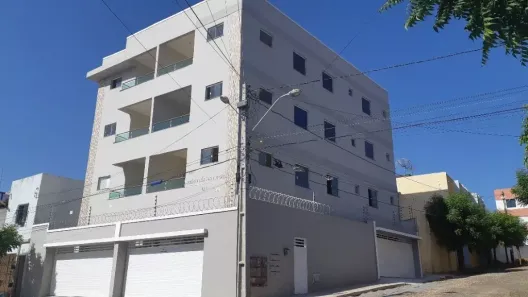 Apartamento com 3 Quartos para alugar, 100m² no Junco, Sobral