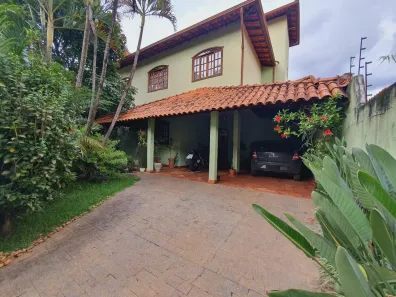 Casa com 4 Quartos à venda, 420m² no Jardim Riacho das Pedras, Contagem