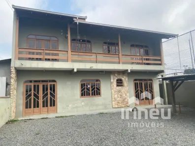 Casa com 4 Quartos para alugar, 108m² no Paranaguamirim, Joinville