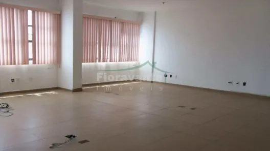 Sala Comercial à venda, 76m² no Centro, Santos
