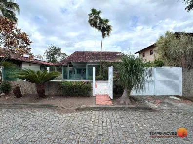 Casa de Condomínio com 4 Quartos à venda, 200m² no Mata Paca, Niterói
