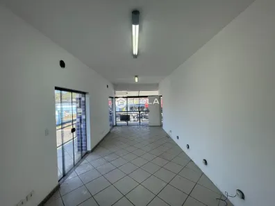 Sala Comercial para alugar, 153m² no Antônio Zanaga, Americana