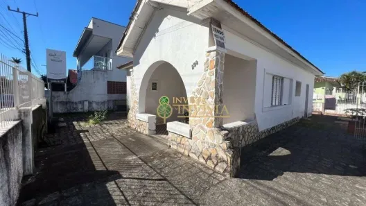 Casa com 3 Quartos à venda, 100m² no Balneário, Florianópolis