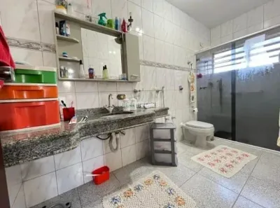 Casa com 5 Quartos à venda, 330m² no Caravelle, Londrina