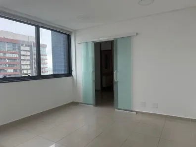 Consultório com 3 Quartos para venda ou aluguel, 72m² no Santo Amaro, São Paulo