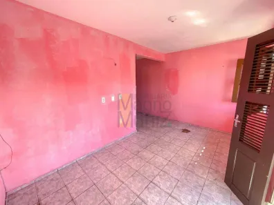 Casa com 2 Quartos para alugar, 47m² no Vicente Pinzon, Fortaleza