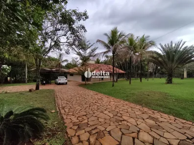 Casa de Condomínio com 2 Quartos à venda, 218m² no Morada do Sol, Uberlândia