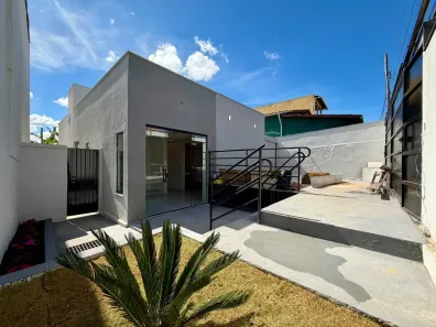 Casa com 3 Quartos à venda, 222m² no Minascaixa, Belo Horizonte