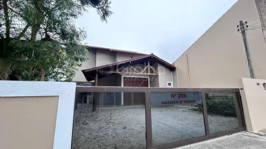 Casa com 3 Quartos para alugar, 280m² no Cachoeira do Bom Jesus, Florianópolis