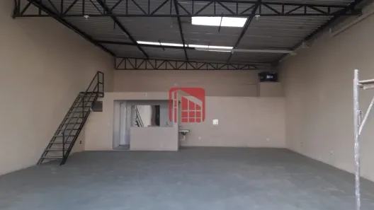 Galpão/Depósito/Armazém à venda, 200m² no Cândida Ferreira, Contagem