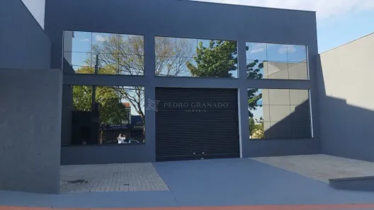 Prédio Comercial para alugar, 286m² no Jardim Pinheiros, Maringá