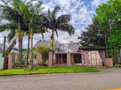 Casa com 4 Quartos à venda, 280m² no Arroio Grande, Santa Cruz do Sul