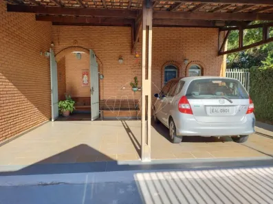Sobrado com 4 Quartos à venda, 191m² no Vila Xavier (Vila Xavier), Araraquara