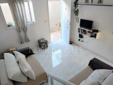 Casa com 2 Quartos para alugar, 40m² no Maracanã, Praia Grande