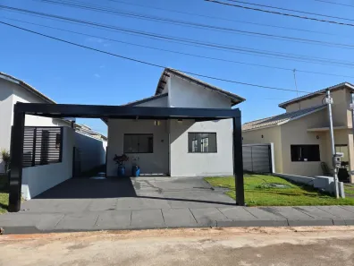 Casa de Condomínio com 3 Quartos para alugar, 85m² no Jardim Decolores, Trindade