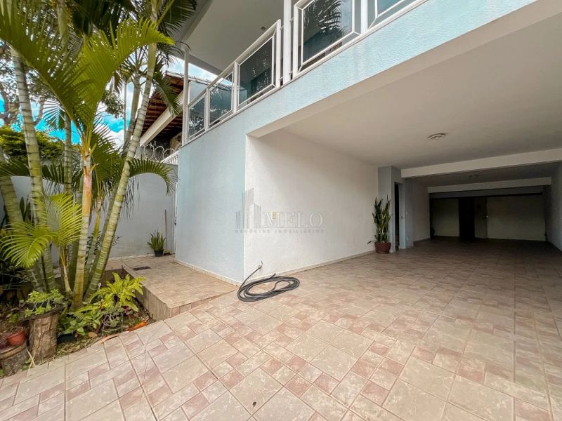 Casa com 4 quartos — Itapoã, Belo Horizonte