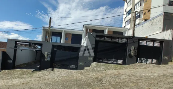 Sobrado com 3 Quartos à venda, 123m² no Itaum, Joinville