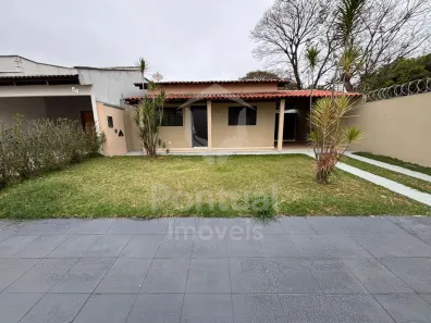 Casa de Condomínio com 3 Quartos para alugar, 105m² no Centro, Uberlândia