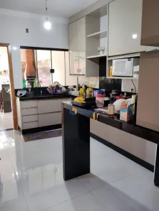 Casa com 3 Quartos à venda, 132m² no Jardim Andrade, Maringá