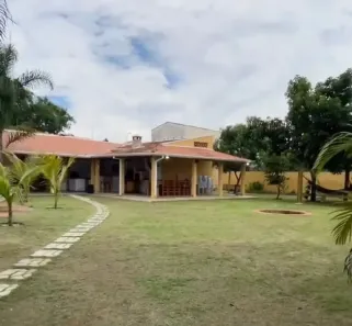 Fazenda/Sítio com 3 Quartos à venda, 230m² no Piracangaguá, Taubaté