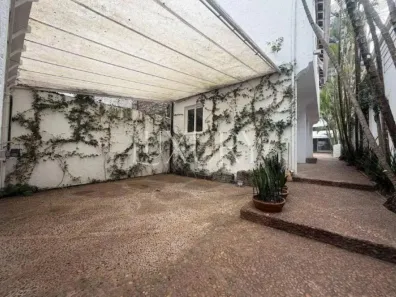 Casa com 3 Quartos para alugar, 250m² no Jardim Paulistano, São Paulo