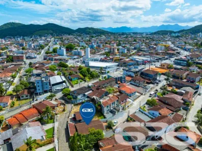 Casa com 1 Quarto à venda, 80m² no Comasa, Joinville