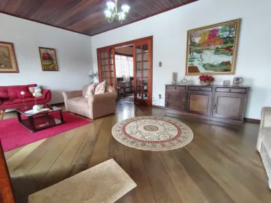 Casa com 4 Quartos à venda, 322m² no Jardim Panorama, Botucatu
