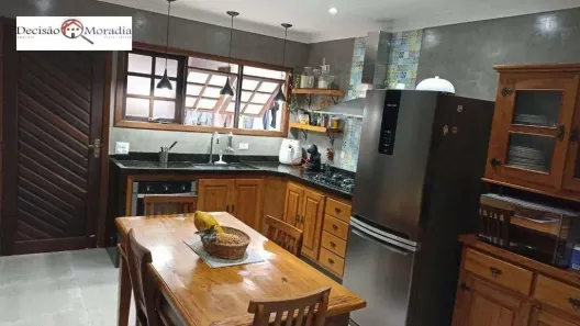 Sobrado com 3 Quartos à venda, 175m² no Parque São George, Cotia