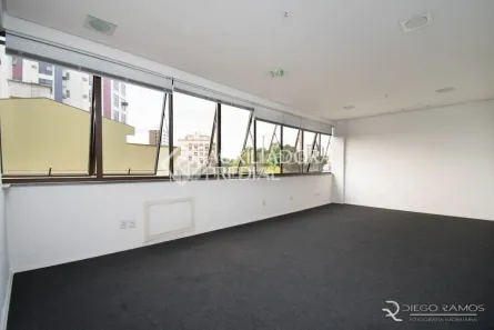 Sala Comercial à venda, 35m² no São João, Porto Alegre