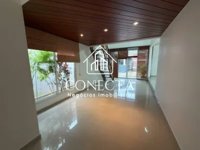 Casa com 4 Quartos para alugar, 250m² no Tabajaras, Uberlândia
