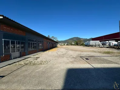 Ponto Comercial para alugar, 400m² no Rio Caveiras, Biguaçu