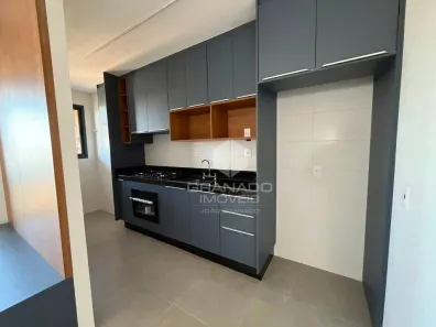 Apartamento com 2 Quartos para alugar, 85m² no Zona 08, Maringá