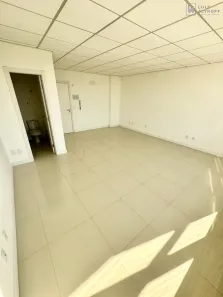 Ponto Comercial à venda, 77m² no Barreiros, São José